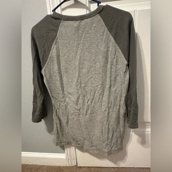 Two pieces - Picture 2 of 8